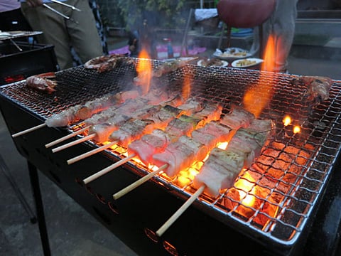 焼き鳥焦げちゃう・・・