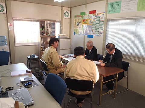 現場の審査中（石川海岸越波対策）